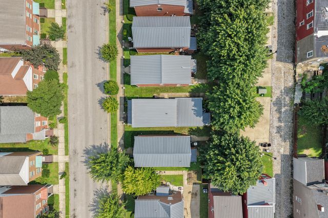 230 W 8th Street, Newport, KY 41071