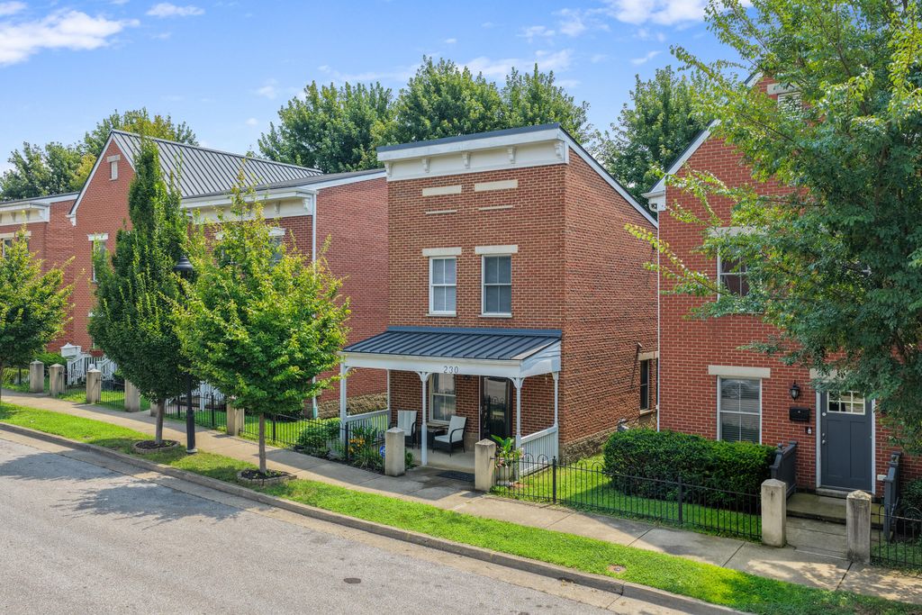 230 W 8th Street, Newport, KY 41071