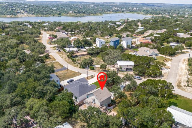 2619 Candlelight Dr, Canyon Lake, TX 78133