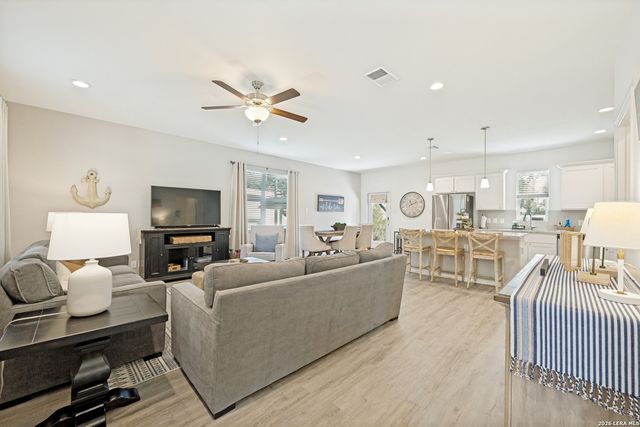 2619 Candlelight Dr, Canyon Lake, TX 78133