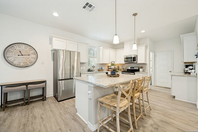 2619 Candlelight Dr, Canyon Lake, TX 78133