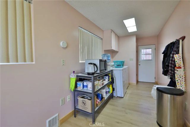 22945 Redwood Way, Crestline, CA 92325