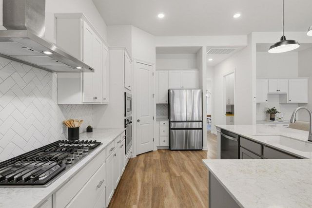 192 Crimson Sky CT, Dripping Springs, TX 78620