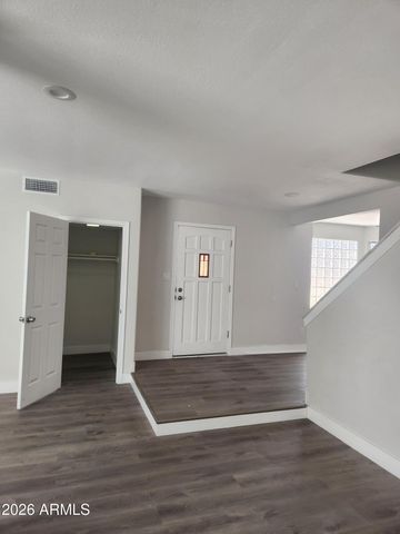 9025 N 14TH Drive, Phoenix, AZ 85021