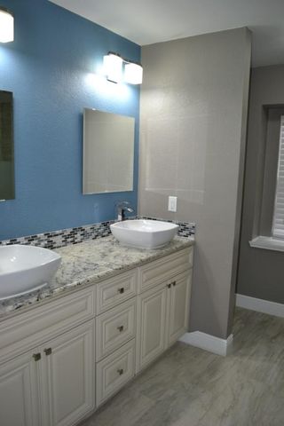 43 Hickory Oak Drive, The Woodlands, TX 77381