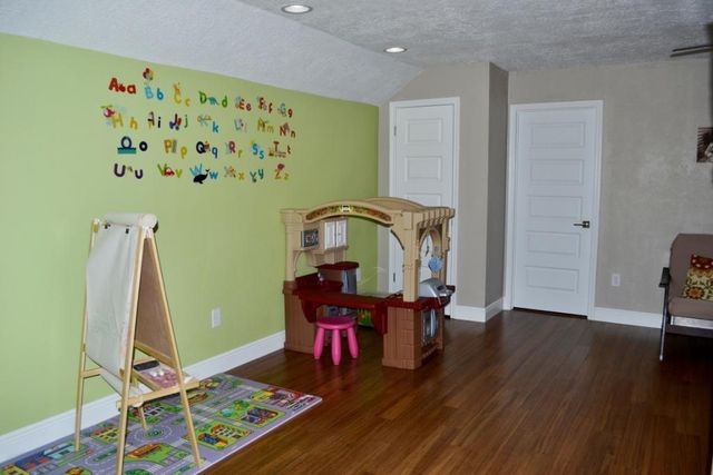 43 Hickory Oak Drive, The Woodlands, TX 77381