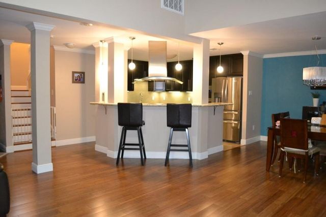 43 Hickory Oak Drive, The Woodlands, TX 77381