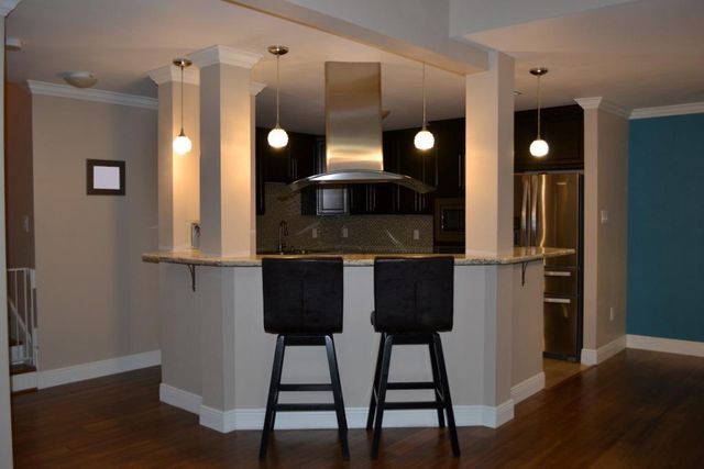 43 Hickory Oak Drive, The Woodlands, TX 77381