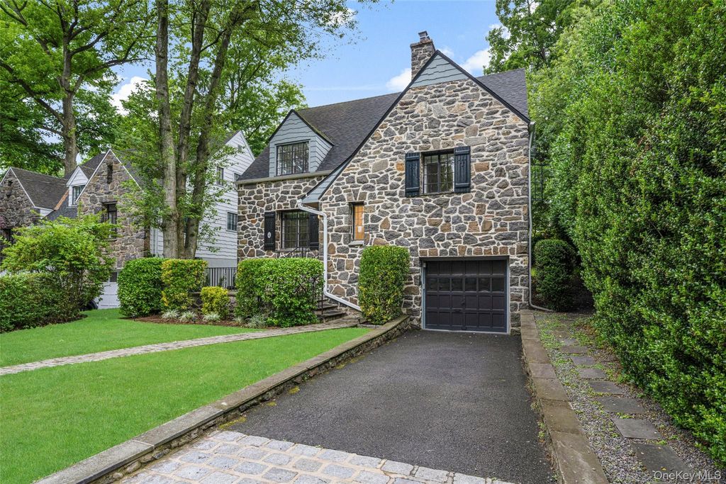 4 Concord Avenue, Larchmont, NY 10538