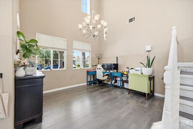 11206 Baltra Way, Bakersfield, CA 93306