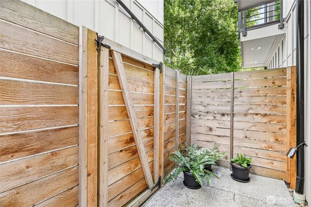 1770 C 14th Avenue S, Seattle, WA 98144