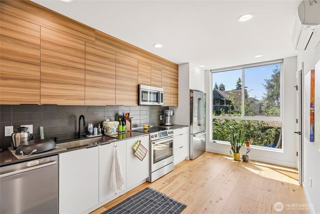1770 C 14th Avenue S, Seattle, WA 98144