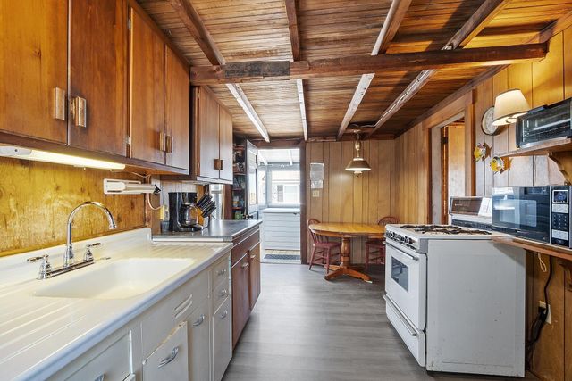 22-24 Perkins Avenue, Hampton, NH 03842