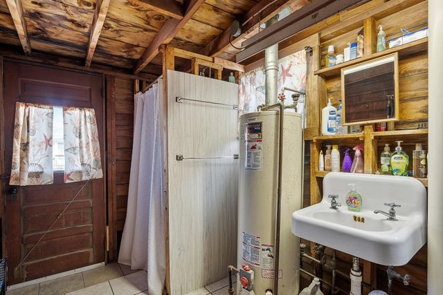 22-24 Perkins Avenue, Hampton, NH 03842