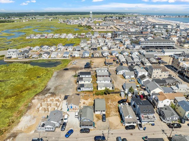 22-24 Perkins Avenue, Hampton, NH 03842