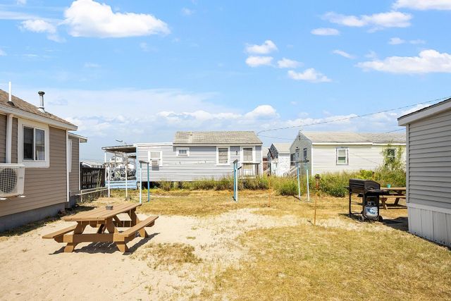 22-24 Perkins Avenue, Hampton, NH 03842