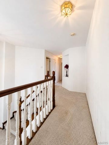 813 Arlington Glen Drive, Fenton, MO 63026