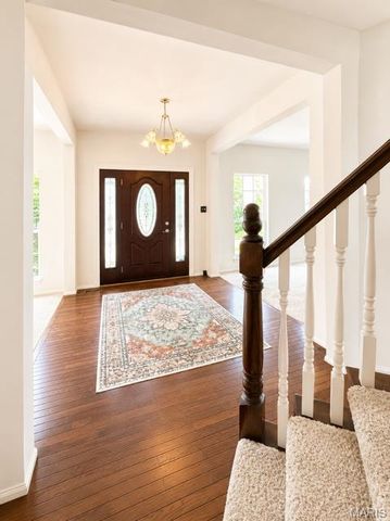 813 Arlington Glen Drive, Fenton, MO 63026