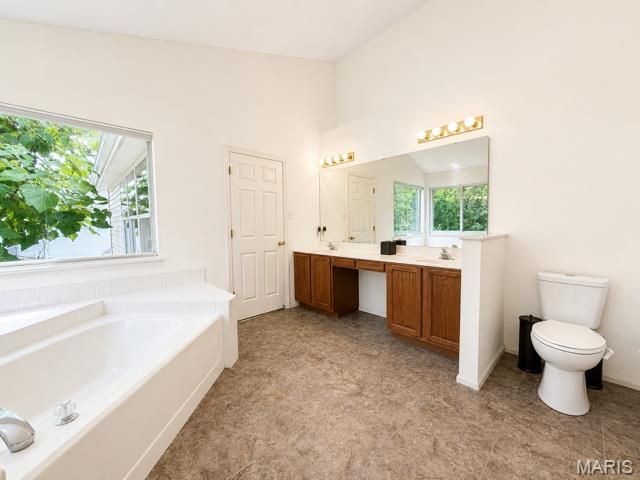 813 Arlington Glen Drive, Fenton, MO 63026