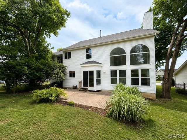 813 Arlington Glen Drive, Fenton, MO 63026