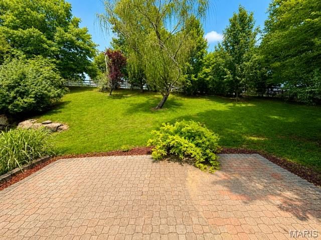813 Arlington Glen Drive, Fenton, MO 63026