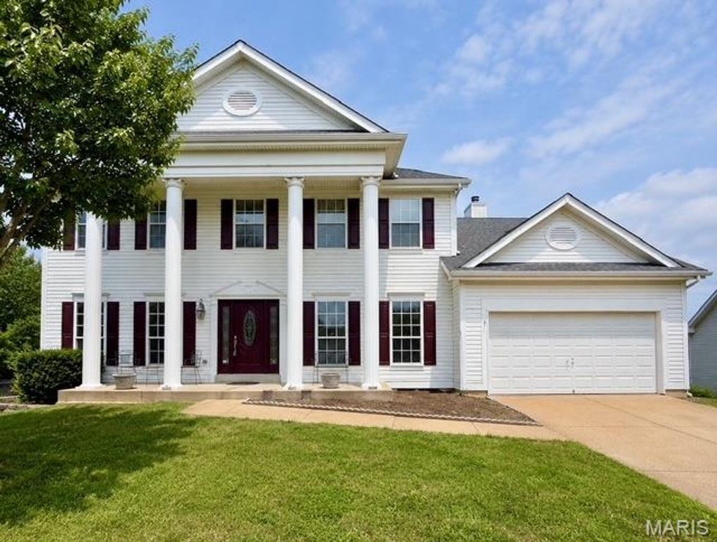 813 Arlington Glen Drive, Fenton, MO 63026