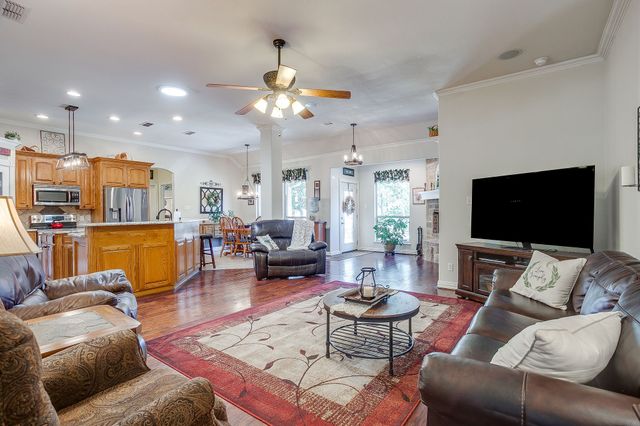 205 Niki Road, Paradise, TX 76073