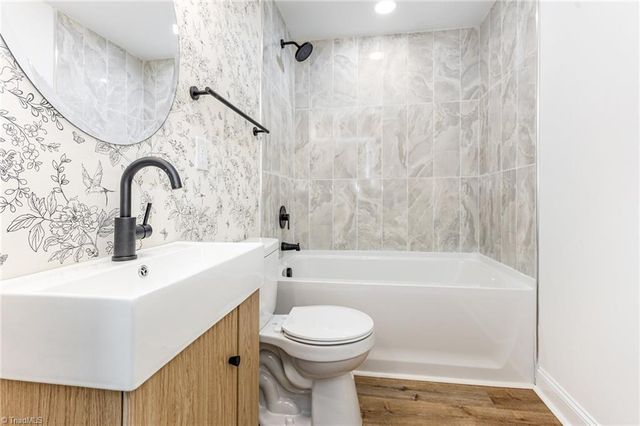 8 school Street, Thomasville, NC 27360