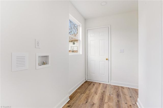 8 school Street, Thomasville, NC 27360