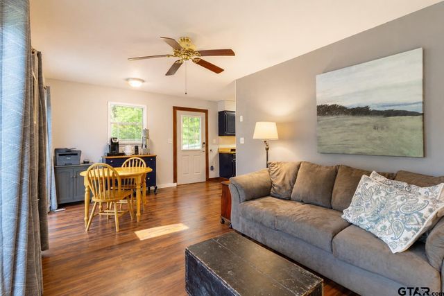 4514 Skyline, Chandler, TX 75758