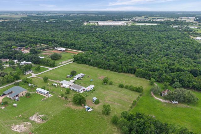 1529 Manak Road, Sealy, TX 77474