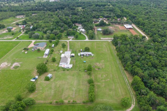 1529 Manak Road, Sealy, TX 77474