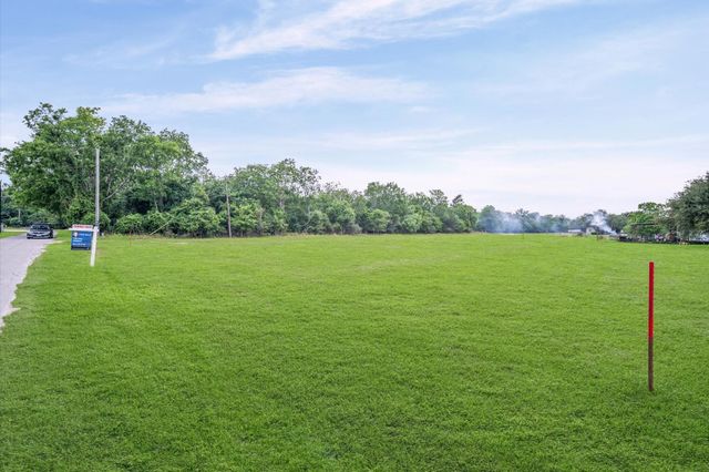 1529 Manak Road, Sealy, TX 77474