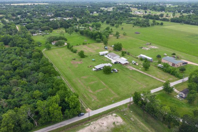 1529 Manak Road, Sealy, TX 77474