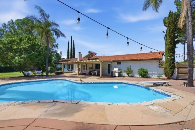 14270 Hacienda, Poway, CA 92064