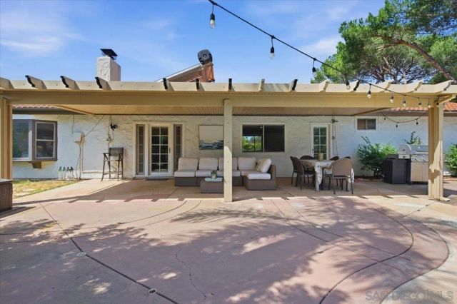 14270 Hacienda, Poway, CA 92064