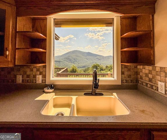 784 Starlight Drive, Sautee Nacoochee, GA 30571