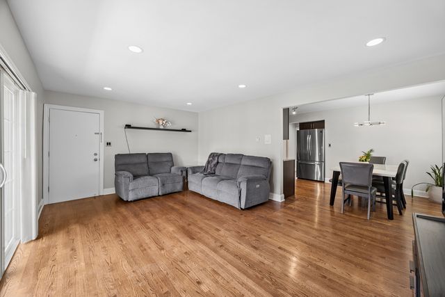 6255 S Mason Avenue 2A, Chicago, IL 60638