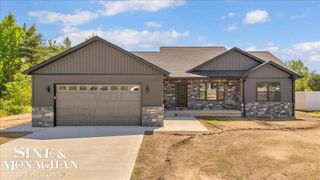 183 Nevada Avenue, Marysville, MI 48040