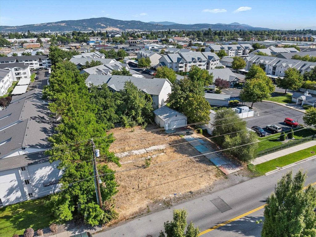 15809 E 4TH Ave, Spokane Valley, WA 99037