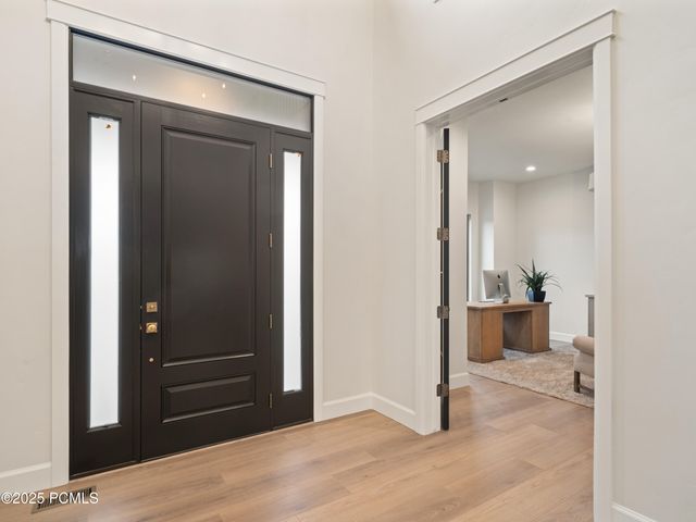 387 E 7900 Street, Huntsville, UT 84317