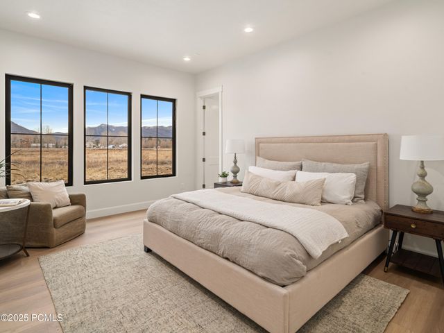 387 E 7900 Street, Huntsville, UT 84317