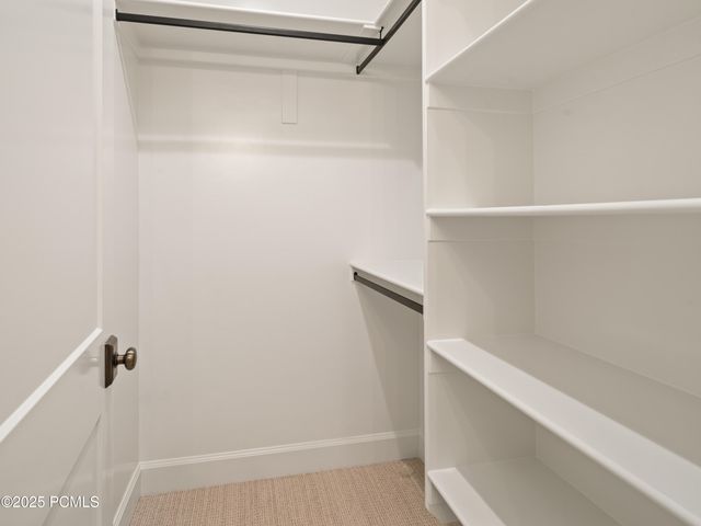 387 E 7900 Street, Huntsville, UT 84317