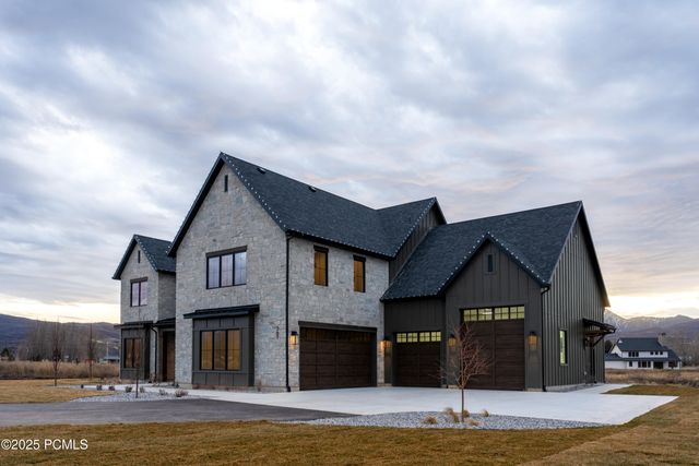 387 E 7900 Street, Huntsville, UT 84317