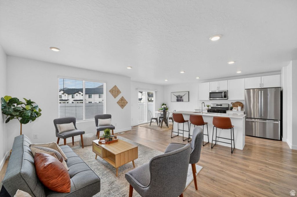 Image 2 of property listing at 1449 S WINDY RIDGE DR, Spanish Fork, UT 84660