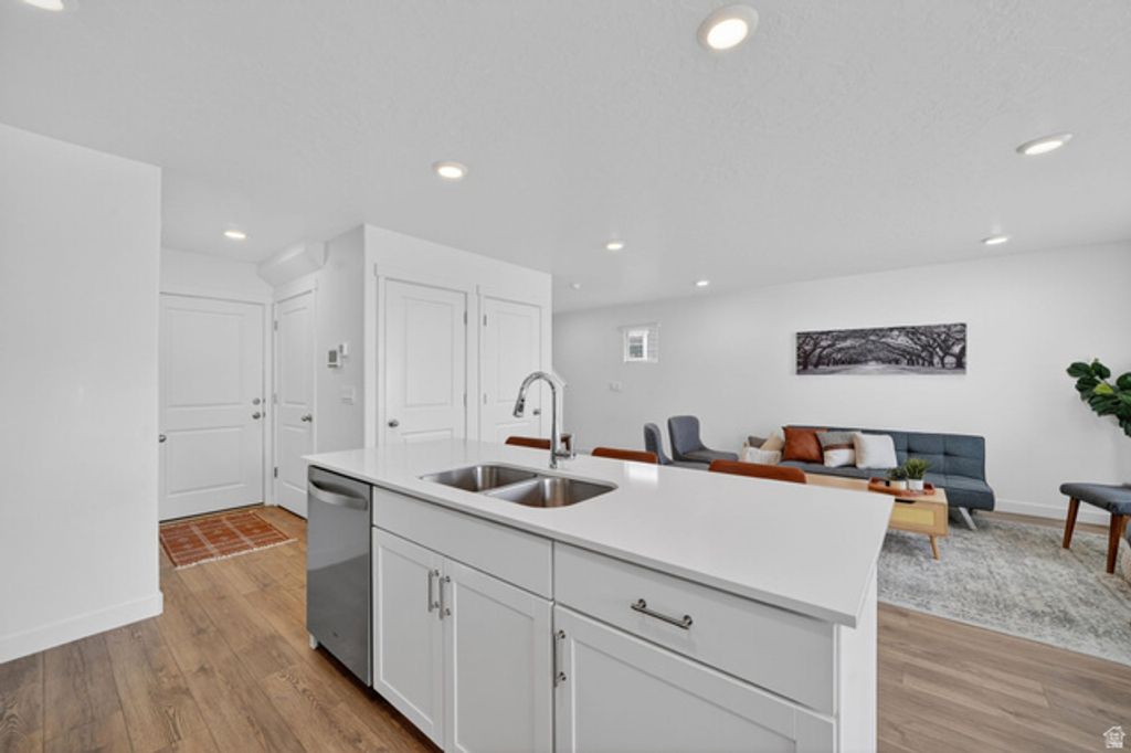 Image 6 of property listing at 1449 S WINDY RIDGE DR, Spanish Fork, UT 84660