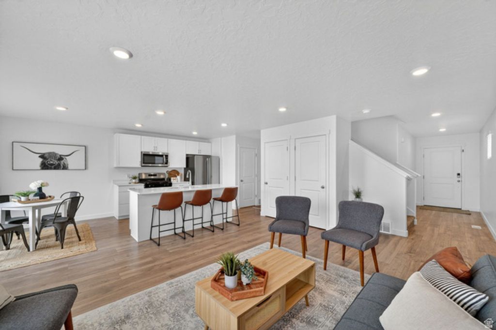 Image 7 of property listing at 1449 S WINDY RIDGE DR, Spanish Fork, UT 84660