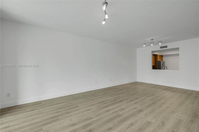 3340 NE 190th Street 503, Aventura, FL 33180