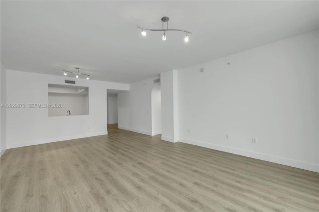 3340 NE 190th Street 503, Aventura, FL 33180
