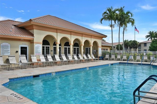 15441 BELLAMAR CIRCLE 1113, Fort Myers, FL 33908